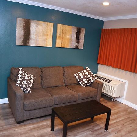 Anaheim Executive Inn & Suites Habitación foto